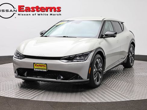 Used 2022 Kia EV6 Wind w/ Wind Technology Package AWD/4WD image 1