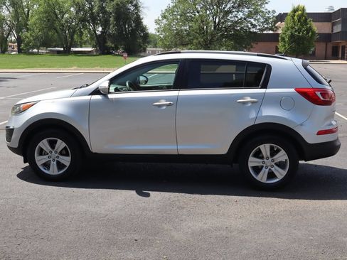 Used 2011 Kia Sportage LX w/ Convenience Pkg FWD image 9