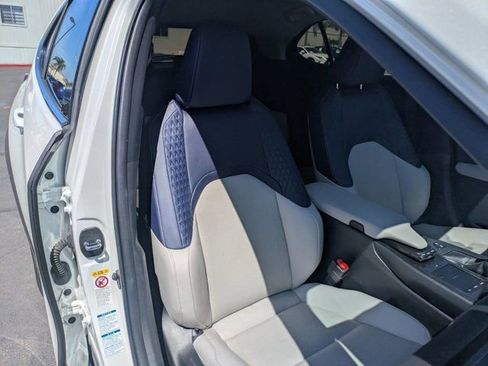 Used 2019 Lexus UX 250h w/ Premium Package image 34