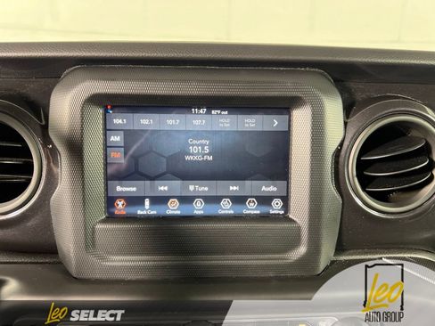 Used 2023 Jeep Wrangler Unlimited Sport AWD/4WD image 22