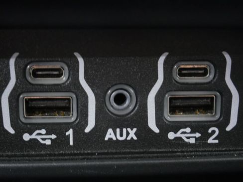 Used 2025 Chrysler Pacifica Select FWD image 21