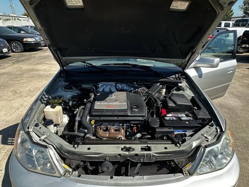 Used 2003 Toyota Avalon XLS image 51