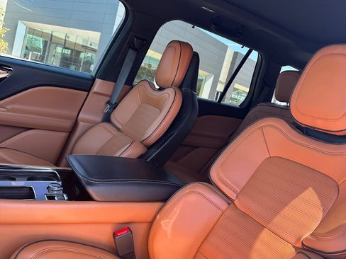 Used 2024 Lincoln Aviator Black Label w/ Dynamic Handling Package AWD/4WD image 14