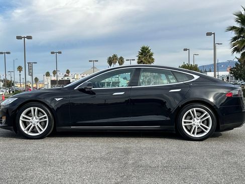 Used 2015 Tesla Model S 70D image 7