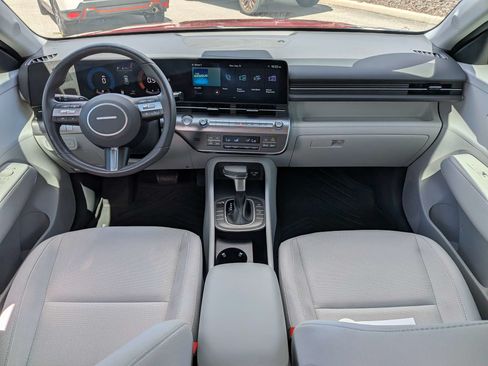 Used 2025 Hyundai Kona SEL FWD image 15
