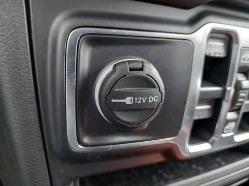 Used 2022 Jeep Wrangler Unlimited Sport image 36