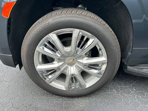 Used 2021 Chevrolet Suburban High Country RWD image 53
