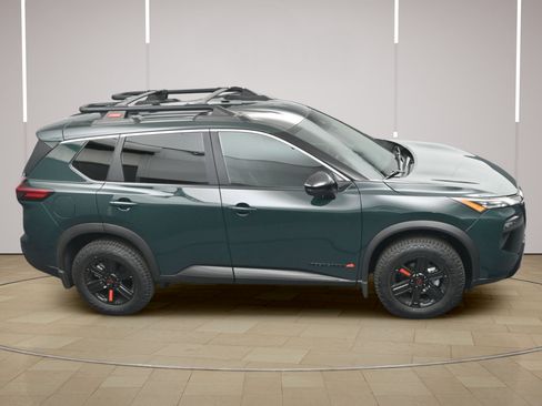 Certified 2026 Nissan Rogue SV w/ Rock Creek Premium Package AWD/4WD image 33