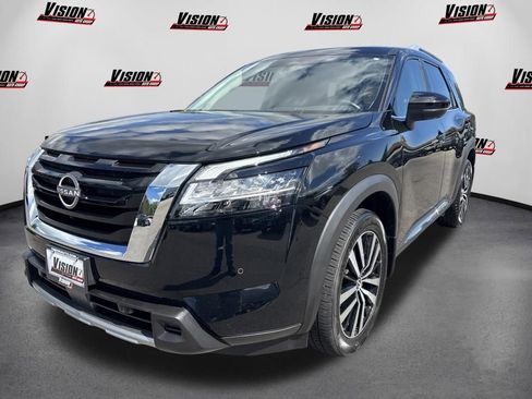 Certified 2024 Nissan Pathfinder Platinum AWD/4WD image 1