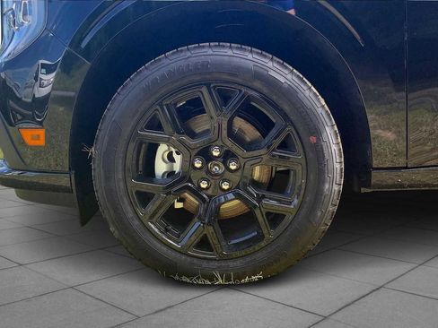 New 2025 Ford Maverick Lobo image 12