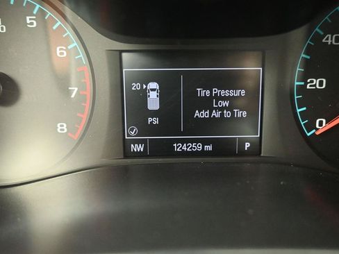 Used 2015 Chevrolet Colorado LT w/ Luxury Package RWD image 13