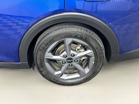 Used 2025 Kia K4 LXS image 11