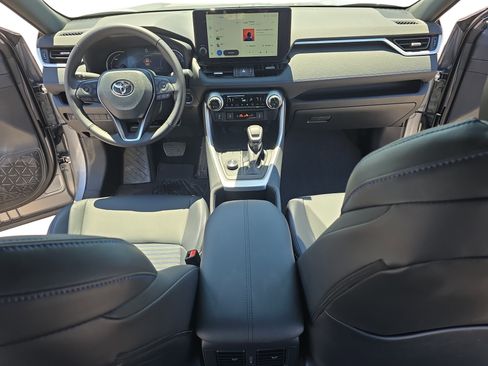 Used 2024 Toyota RAV4 XSE AWD/4WD image 9