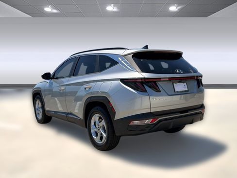 Used 2022 Hyundai Tucson SEL w/ Cargo Package FWD image 3
