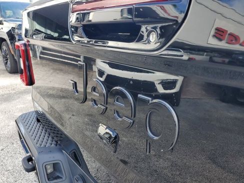 Certified 2021 Jeep Gladiator Overland image 10