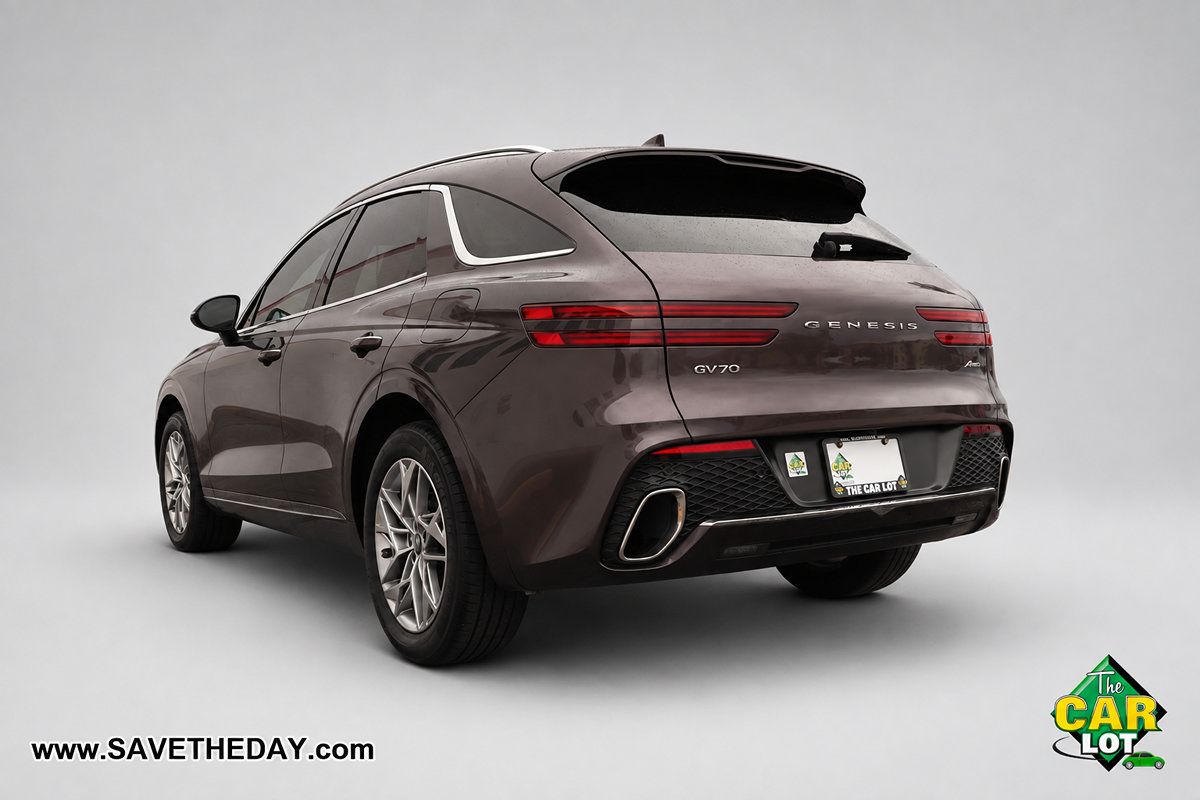Used 2022 Genesis GV70 2.5T w/ Select Package AWD/4WD image 6
