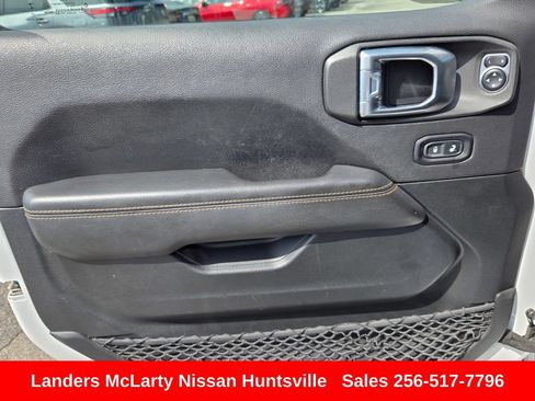 Used 2021 Jeep Wrangler Unlimited Sahara AWD/4WD image 21
