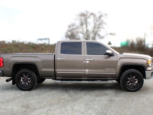 Used 2015 GMC Sierra 1500 SLT w/ SLT Crew Cab Value Package image 8