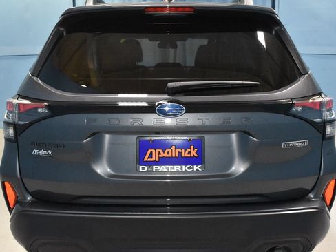 Used 2025 Subaru Forester Premium AWD/4WD image 27