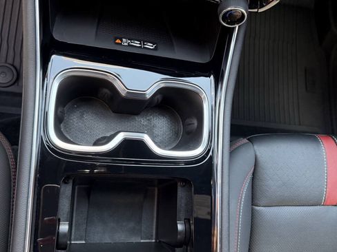 Used 2025 Chevrolet Traverse RS w/ LPO, Floor Liner Package AWD/4WD image 8