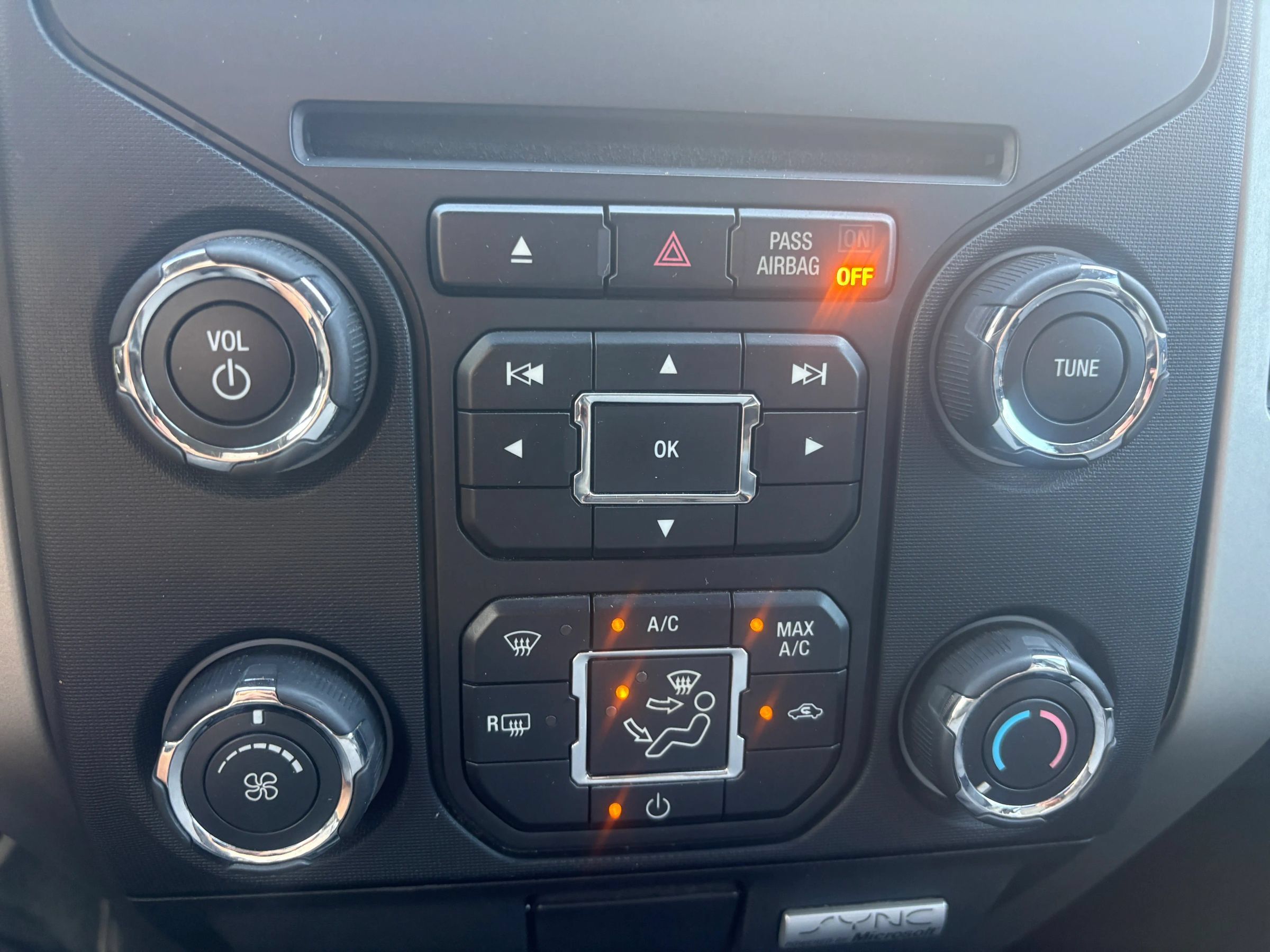 Used 2013 Ford F150 XLT w/ Luxury Equipment Group RWD image 13