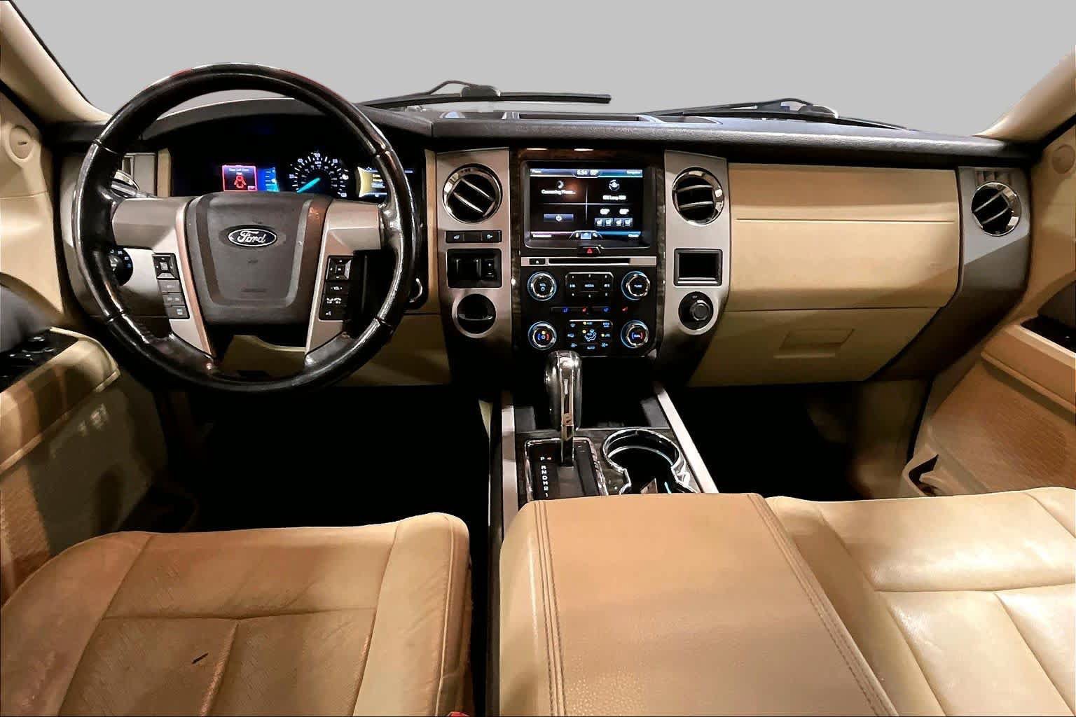 Used 2015 Ford Expedition Limited w/ Equipment Group 301A RWD image 16