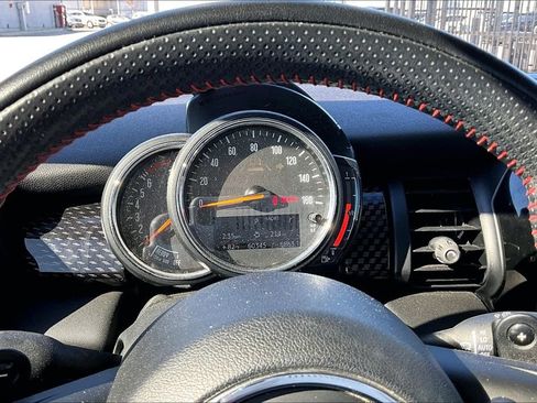 Used 2019 MINI Cooper S image 27