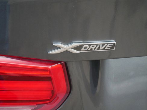 Used 2016 BMW 320i xDrive Sedan image 10