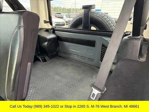 Used 2014 Jeep Wrangler Unlimited Sahara w/ Dual Top Group AWD/4WD image 26