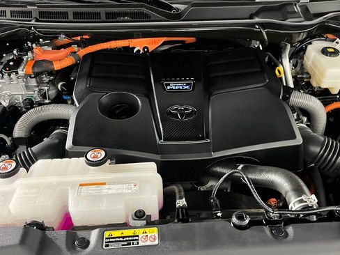 Used 2025 Toyota Sequoia SR5 w/ SR5 Premium Package image 33