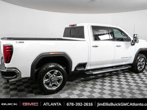 New 2026 GMC Sierra 2500 SLT image 2