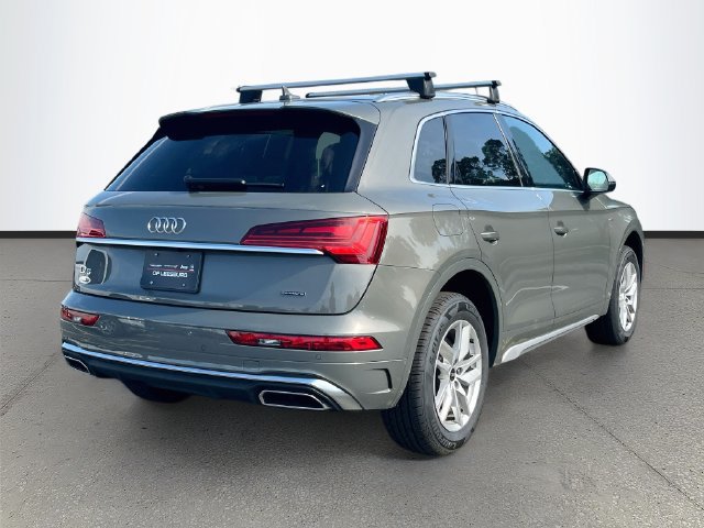 Used 2023 Audi Q5 2.0T Premium w/ Convenience Package AWD/4WD image 8