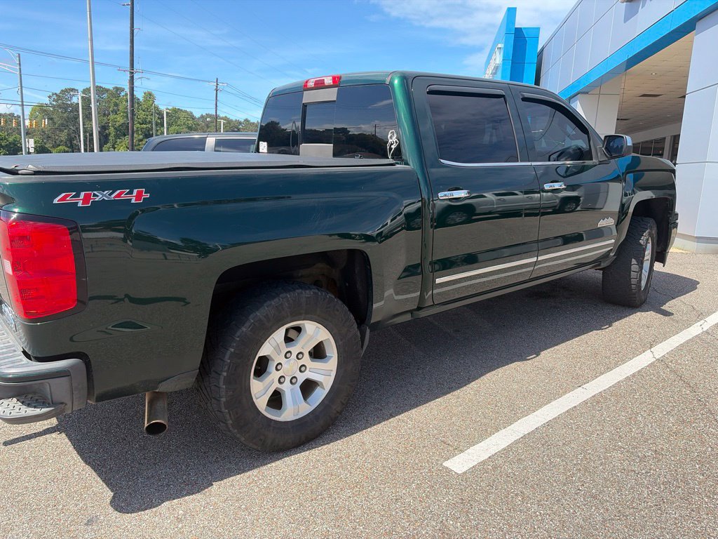 Used 2015 Chevrolet Silverado 1500 High Country w/ High Country Premium Package AWD/4WD image 3