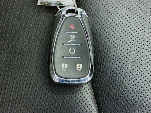 Used 2022 Chevrolet Traverse High Country image 38