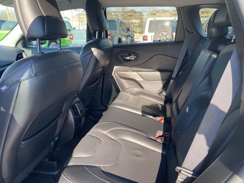 Certified 2020 Jeep Cherokee Latitude Lux w/ Quick Order Package 26H Lux image 19