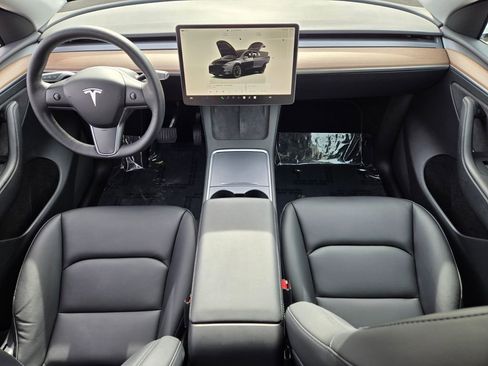 Used 2023 Tesla Model Y Long Range image 15