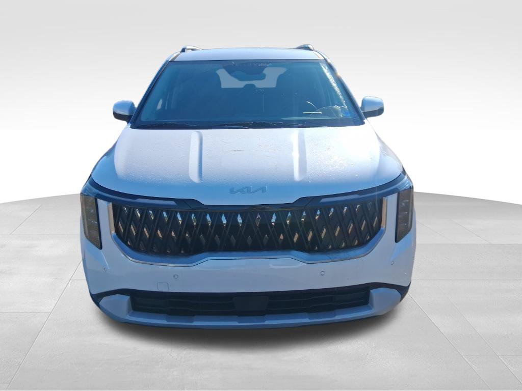 Certified 2026 Kia Carnival EX FWD image 2