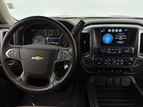 Used 2018 Chevrolet Silverado 1500 LTZ Z71 image 27