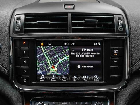 Used 2019 Lincoln Continental w/ Equipment Group 500A image 18