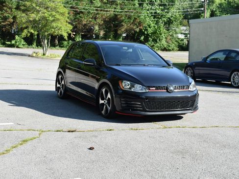 Used 2017 Volkswagen GTI Autobahn FWD image 9