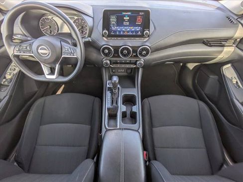 Used 2024 Nissan Sentra SV FWD image 17