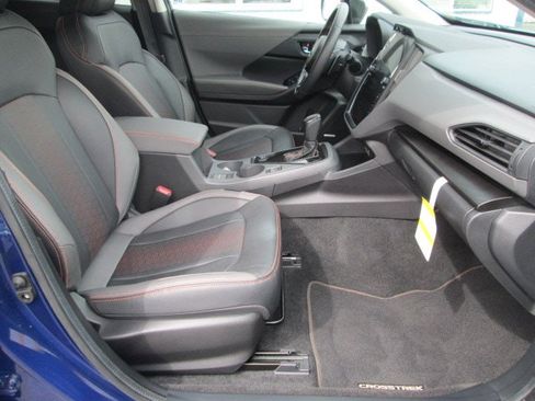 Used 2024 Subaru Crosstrek 2.5i Limited AWD/4WD image 13
