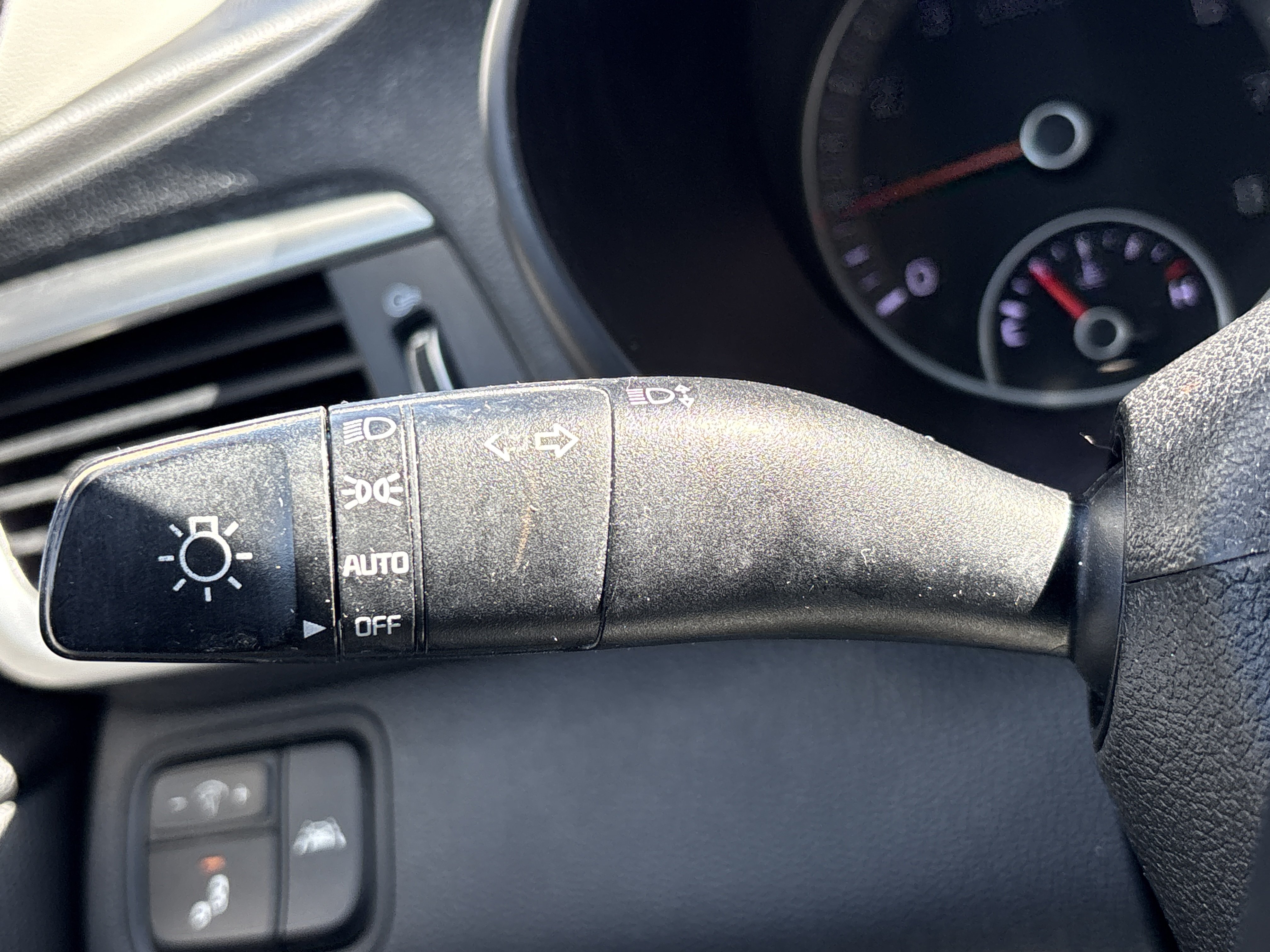 Used 2020 Kia Optima LX FWD image 29