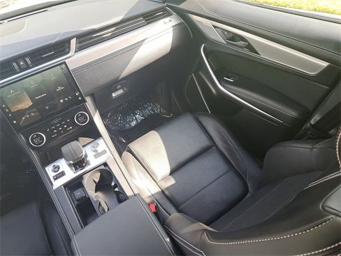 Used 2025 Jaguar F-PACE R-Dynamic S image 13