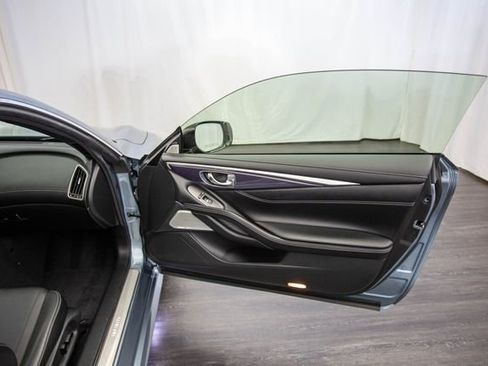 Used 2017 INFINITI Q60 Red Sport 400 image 17