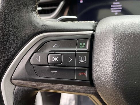 Used 2022 Jeep Grand Cherokee L Limited w/ Luxury Tech Group II image 16