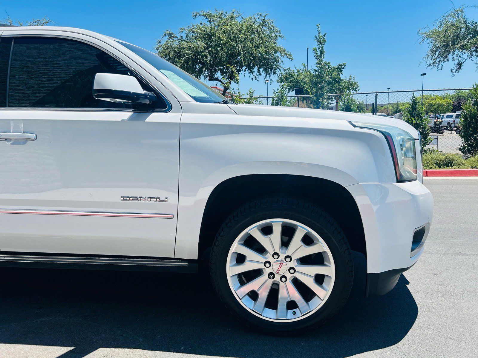 Used 2016 GMC Yukon Denali w/ Open Road Package AWD/4WD image 12
