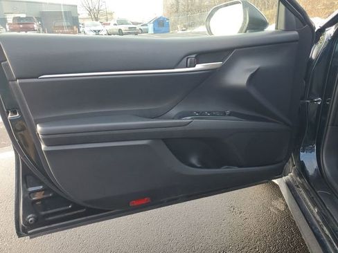 Used 2020 Toyota Camry LE image 38
