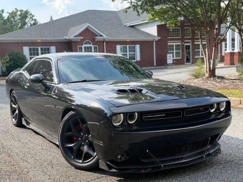 Used 2015 Dodge Challenger R/T w/ Quick Order Package 28B R/T RWD image 8