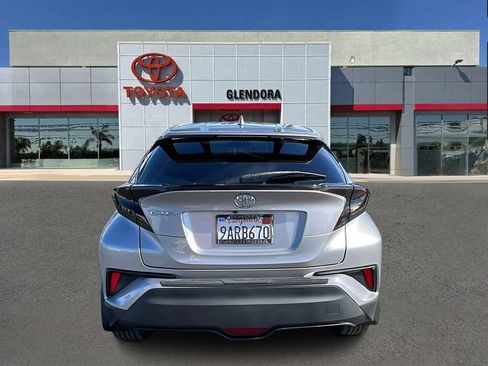 Used 2018 Toyota C-HR XLE image 4
